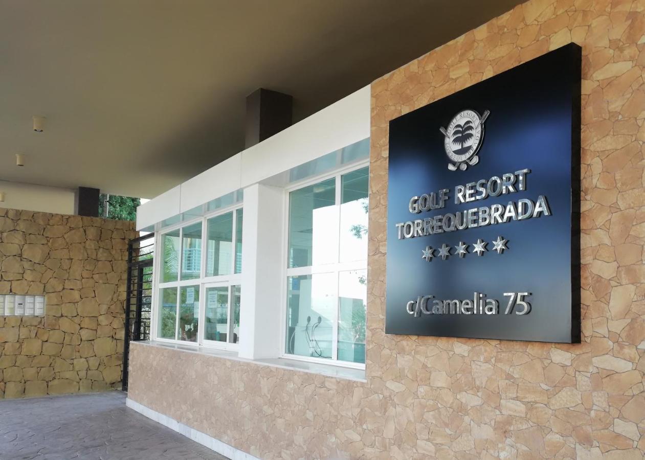 Amplio, Luminoso Y Moderno Apartamento Con Amplia Terraza Y Hermosas Vistas En Exclusiva Urbanizacion Benalmádena Kültér fotó