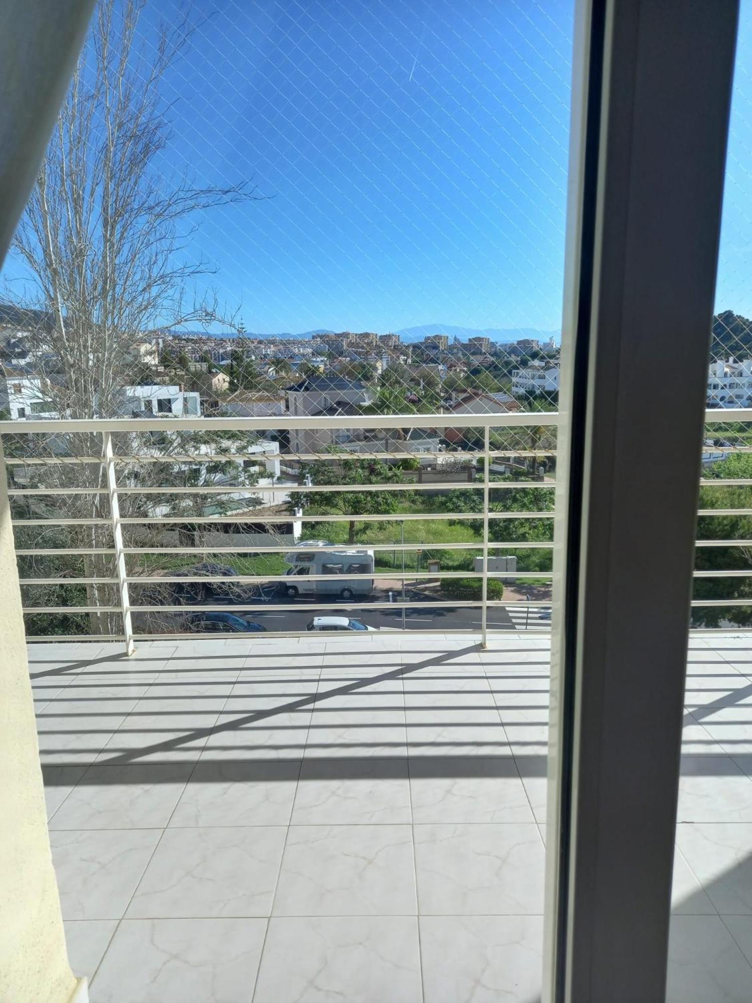 Amplio, Luminoso Y Moderno Apartamento Con Amplia Terraza Y Hermosas Vistas En Exclusiva Urbanizacion Benalmádena Kültér fotó